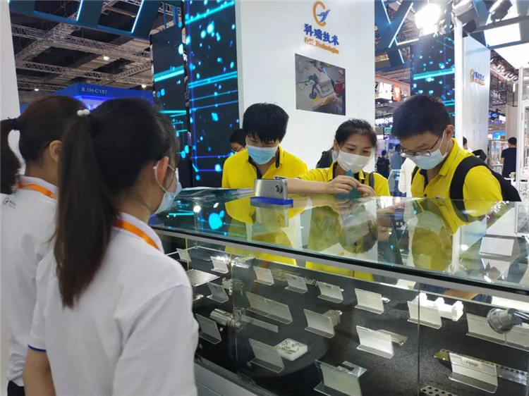 遼寧眾誠工業(yè)設備制造有限公司技術上海工博會.jpg