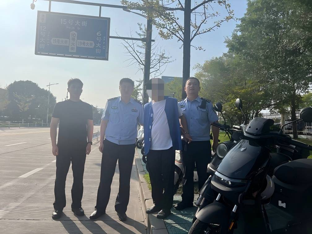 司機(jī)為了能在車上做飯吃<strong></p>
<p>宏鑫機(jī)械設(shè)備有限公司
</strong>，竟然想出這種“妙招”！被抓時(shí)很后悔:宏鑫機(jī)械設(shè)備有限公司
